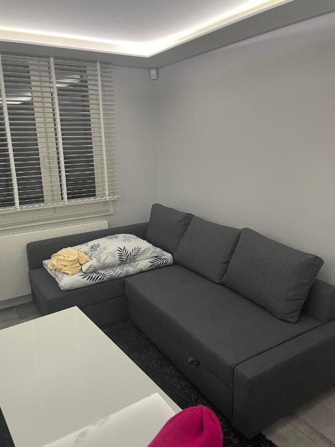 Apartament Poniatowa Lägenhet Exteriör bild