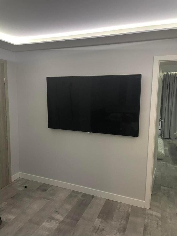 Apartament Poniatowa Lägenhet Exteriör bild